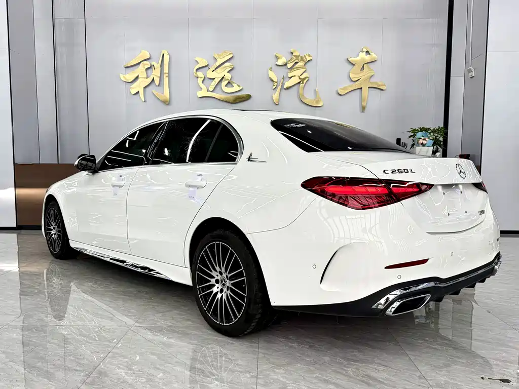 Mercedes-Benz C-Class — миниатюра 15