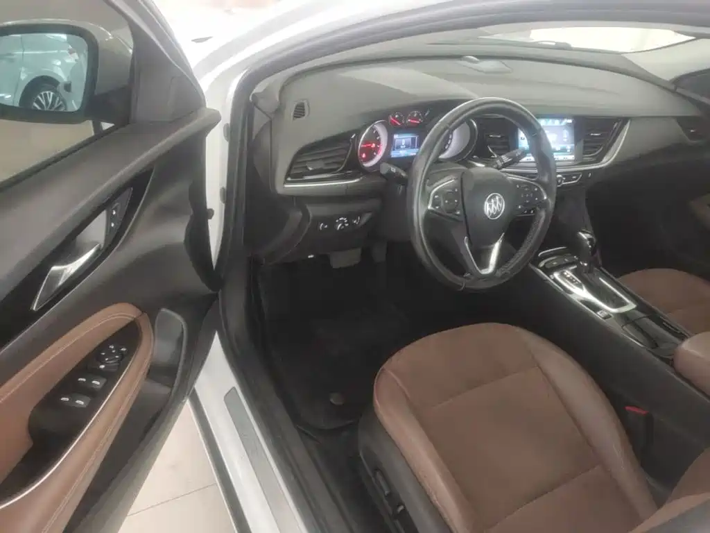 Buick Regal — миниатюра 16