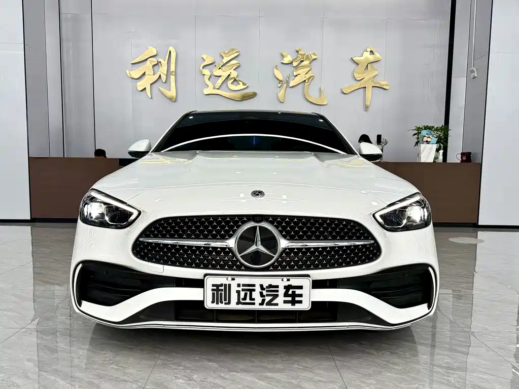 Mercedes-Benz C-Class — миниатюра 2