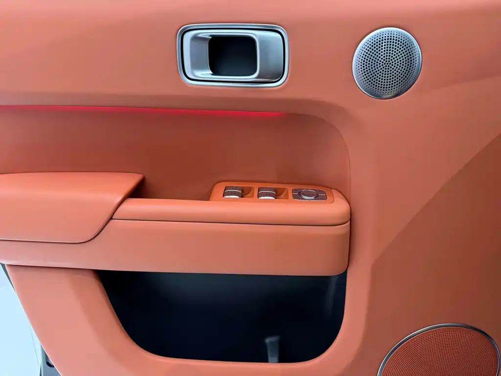 Li Auto Li L8 — миниатюра 15