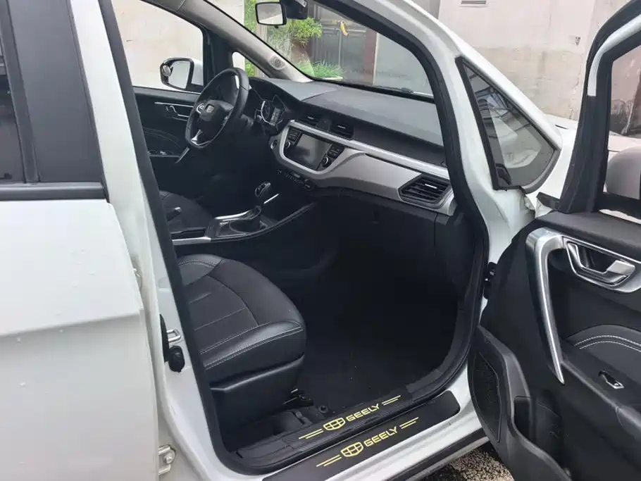 Geely Vision X3 — миниатюра 8