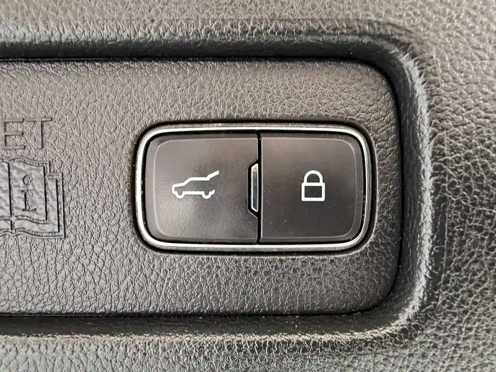 Lincoln Aviator — миниатюра 28