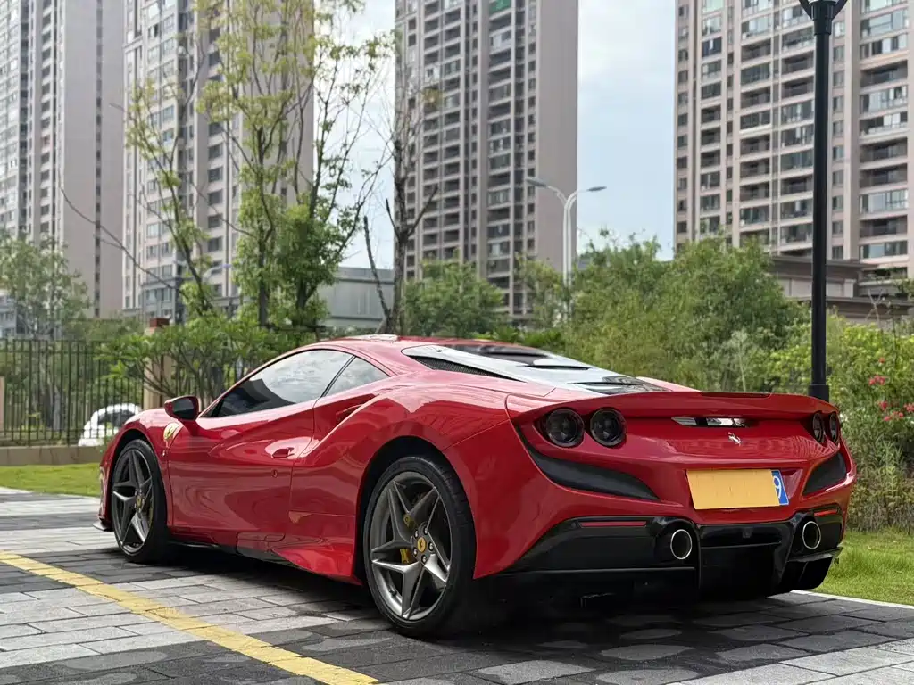 Ferrari F8 — миниатюра 4