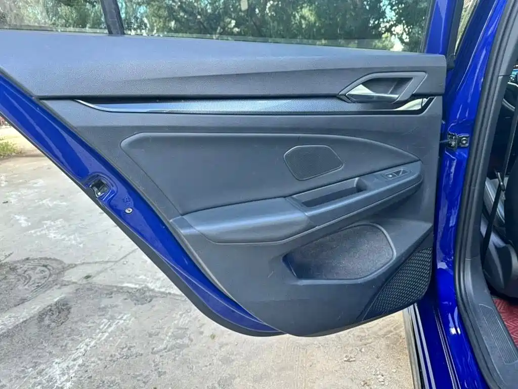 Volkswagen Golf — миниатюра 17