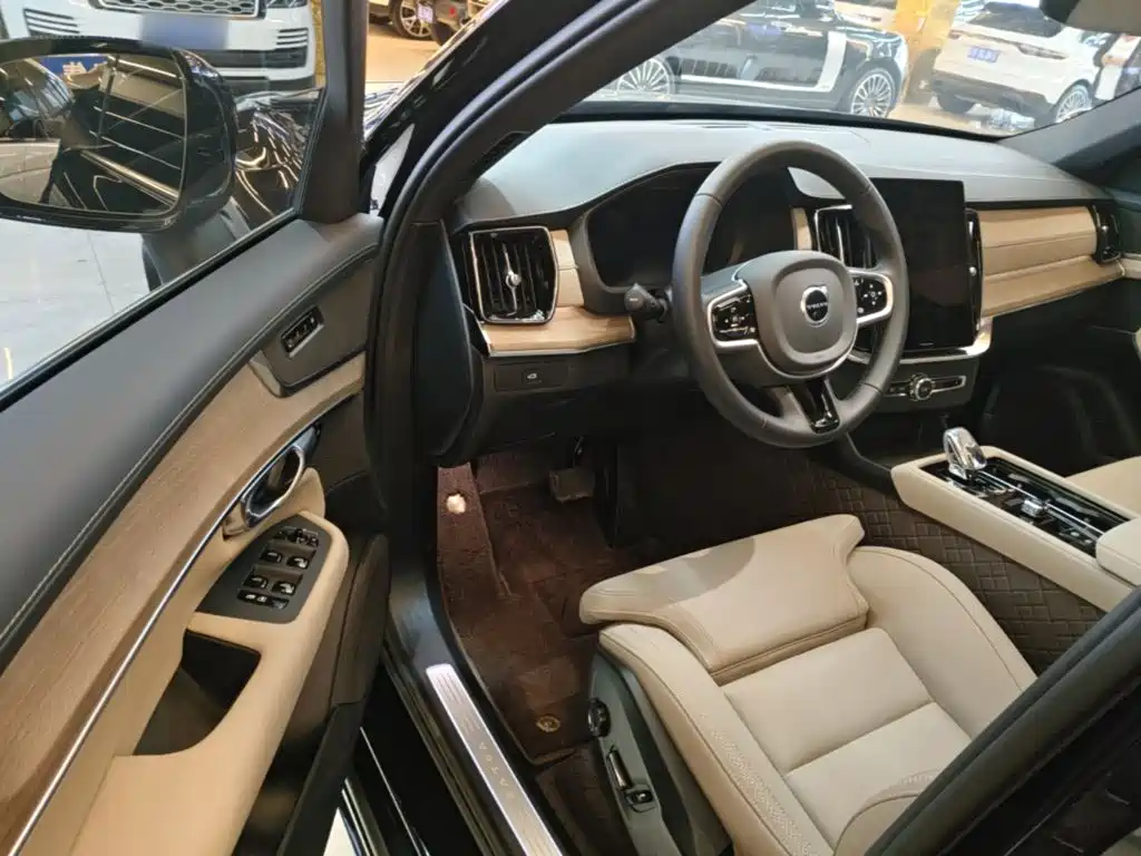 Volvo XC90 — миниатюра 16