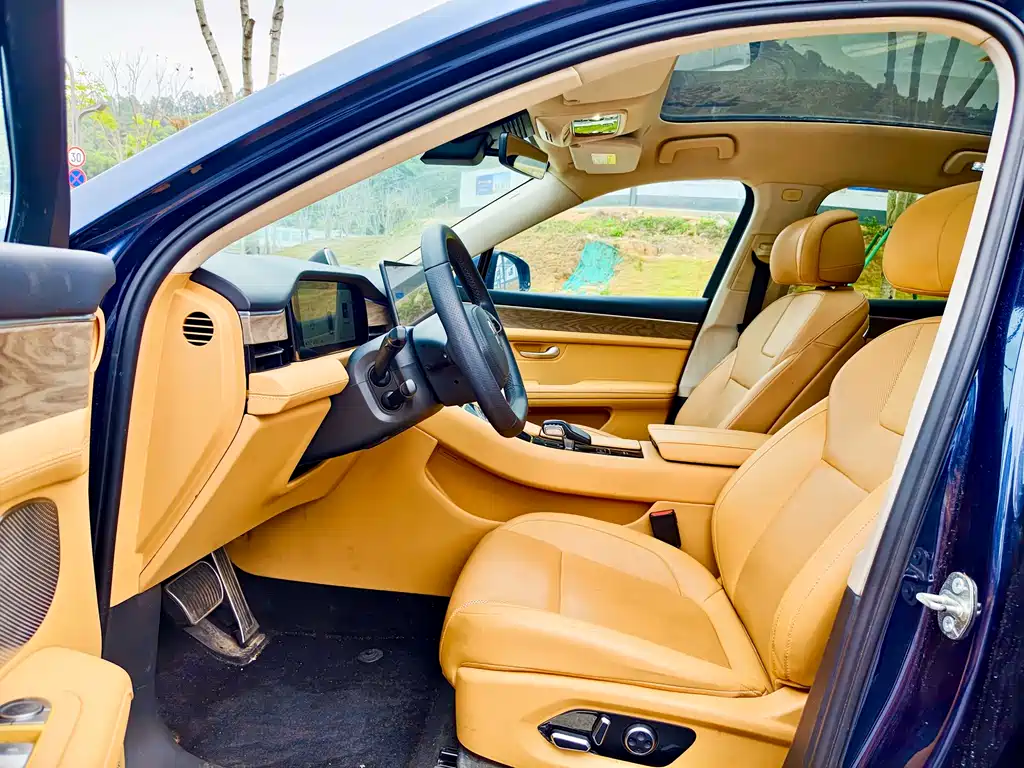 AITO ASK THE WORLD M5