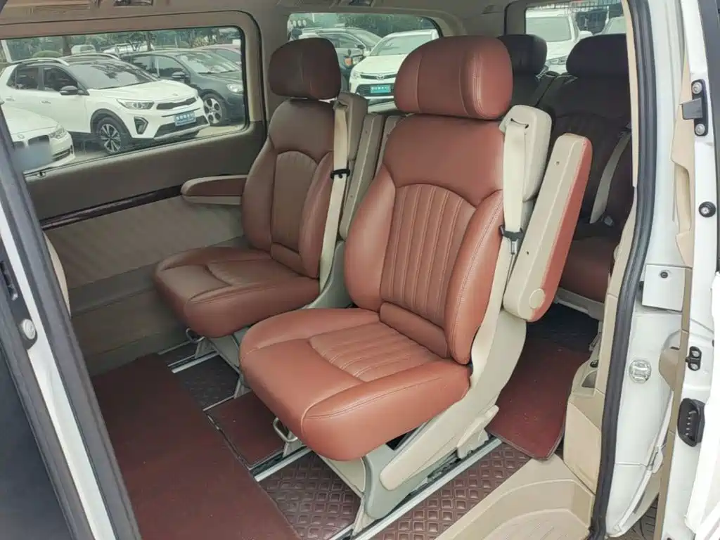 Mercedes-Benz Viano — миниатюра 17