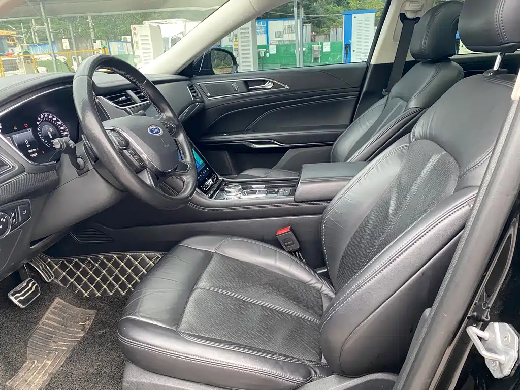 Ford Taurus — миниатюра 8