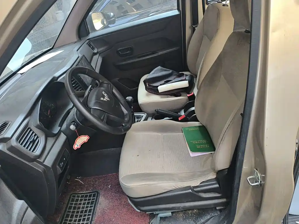 Wuling Hongguang V — миниатюра 8