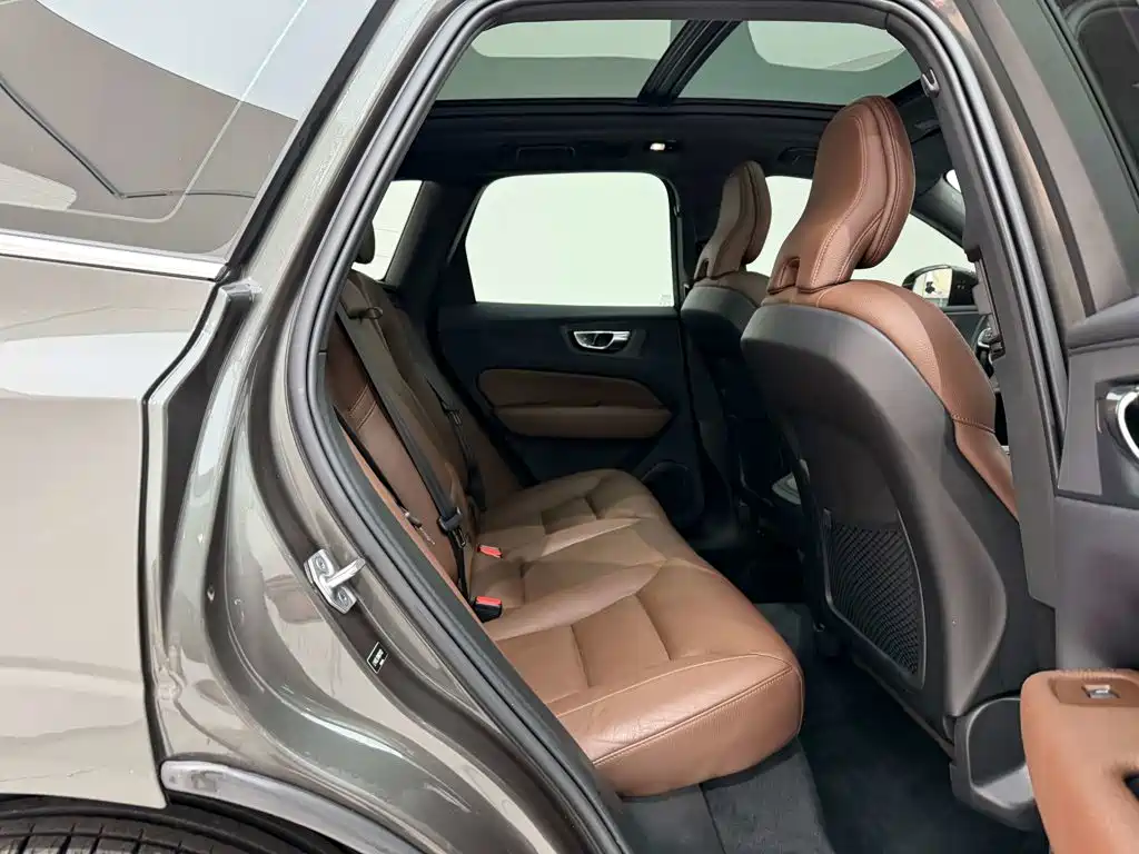 Volvo XC60 — миниатюра 25