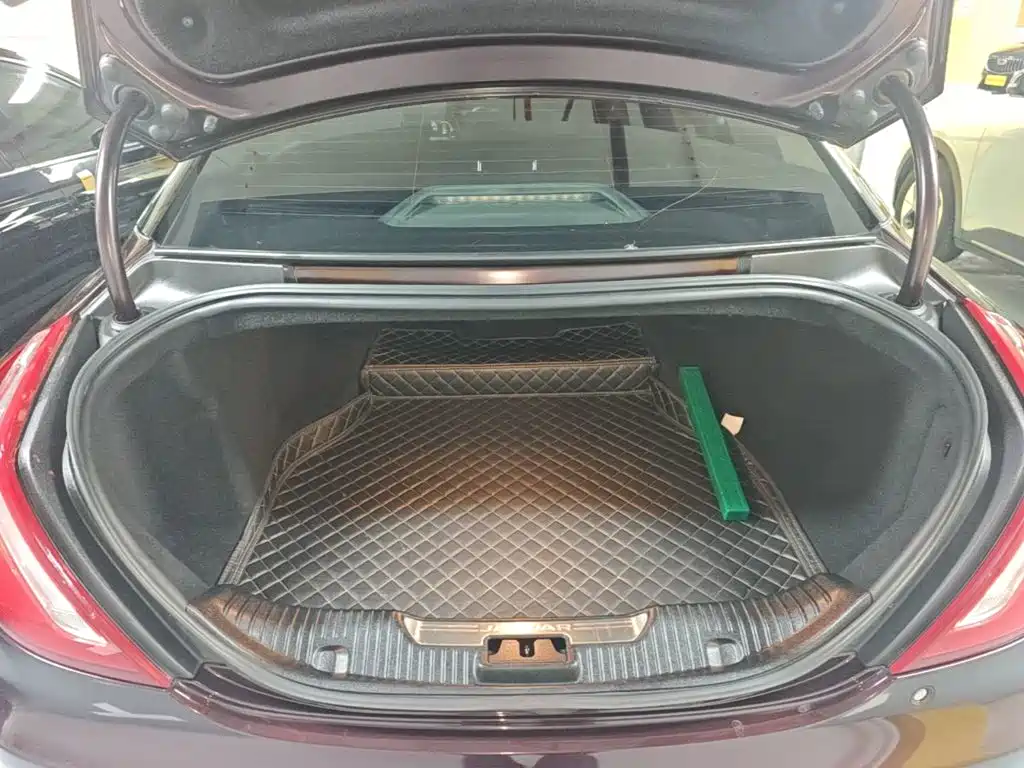 Jaguar XJ — миниатюра 19