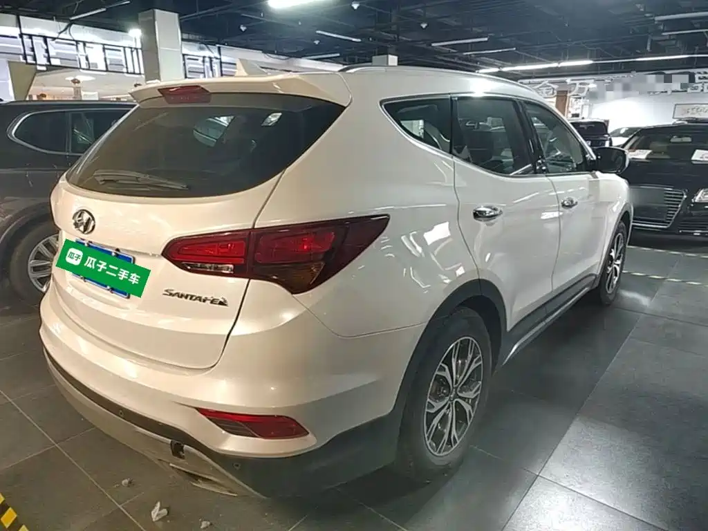 Hyundai Santa Fe — миниатюра 7
