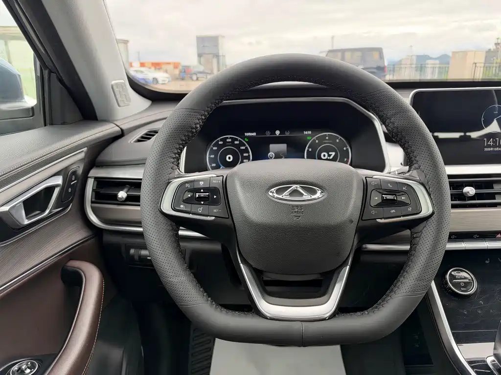 Chery Tiggo 8 — миниатюра 10
