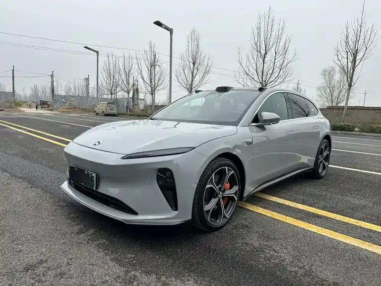 NIO NIO ET5T