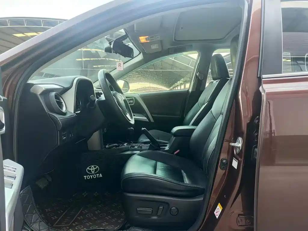 TOYOTA RAV4 RONGFANG