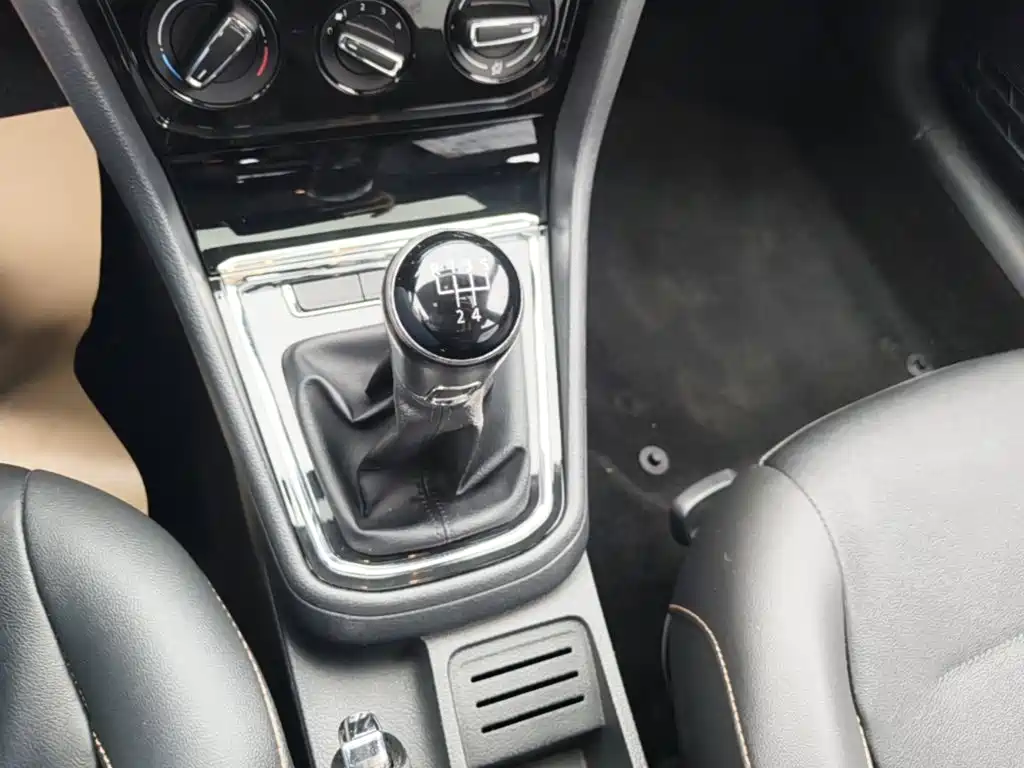 Volkswagen Bora — миниатюра 14