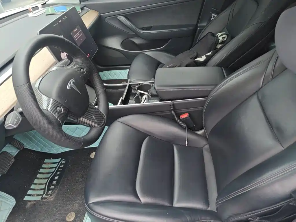 Tesla Model 3 — миниатюра 16