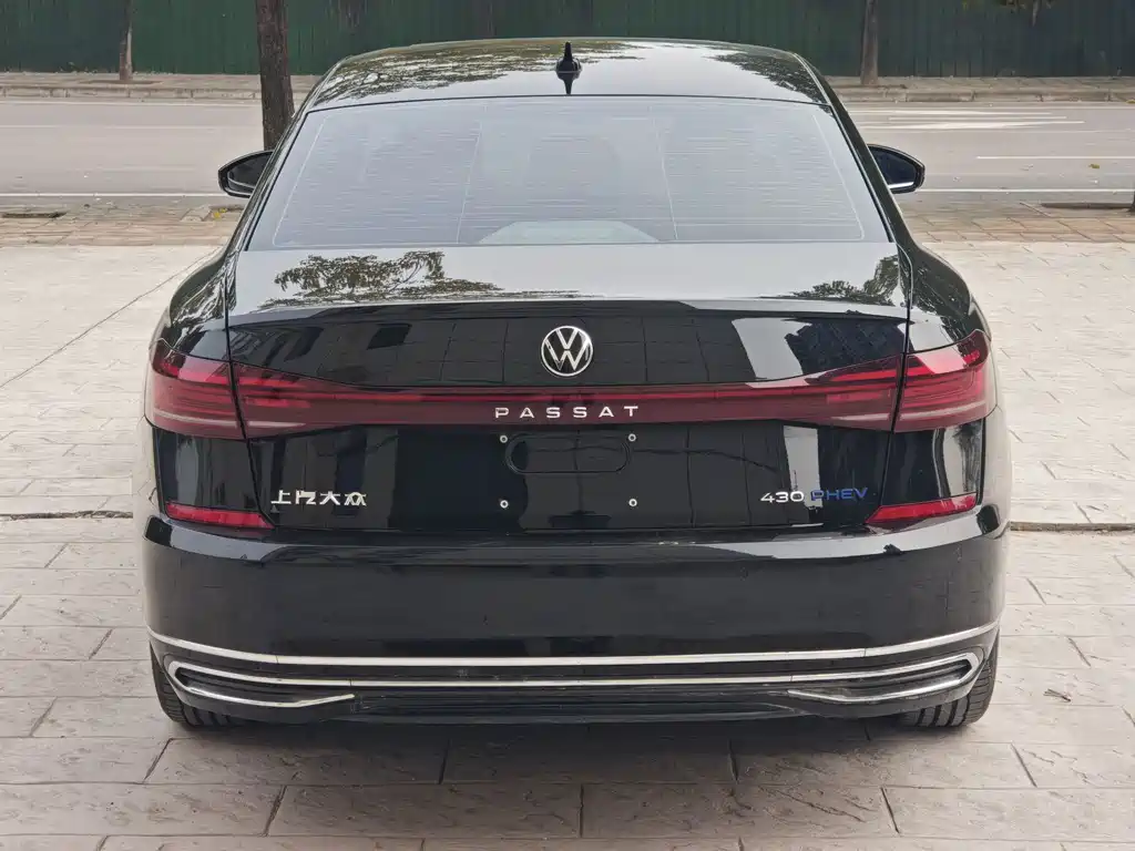Volkswagen Passat PHEV — миниатюра 8