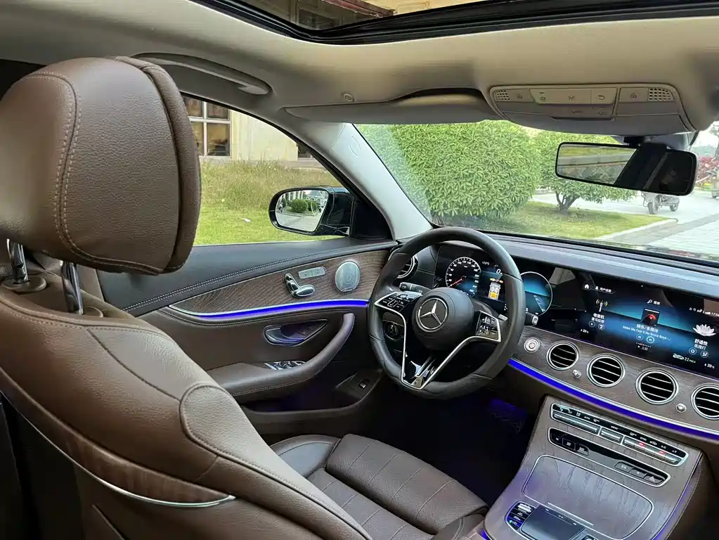 MERCEDES-BENZ E CLASS