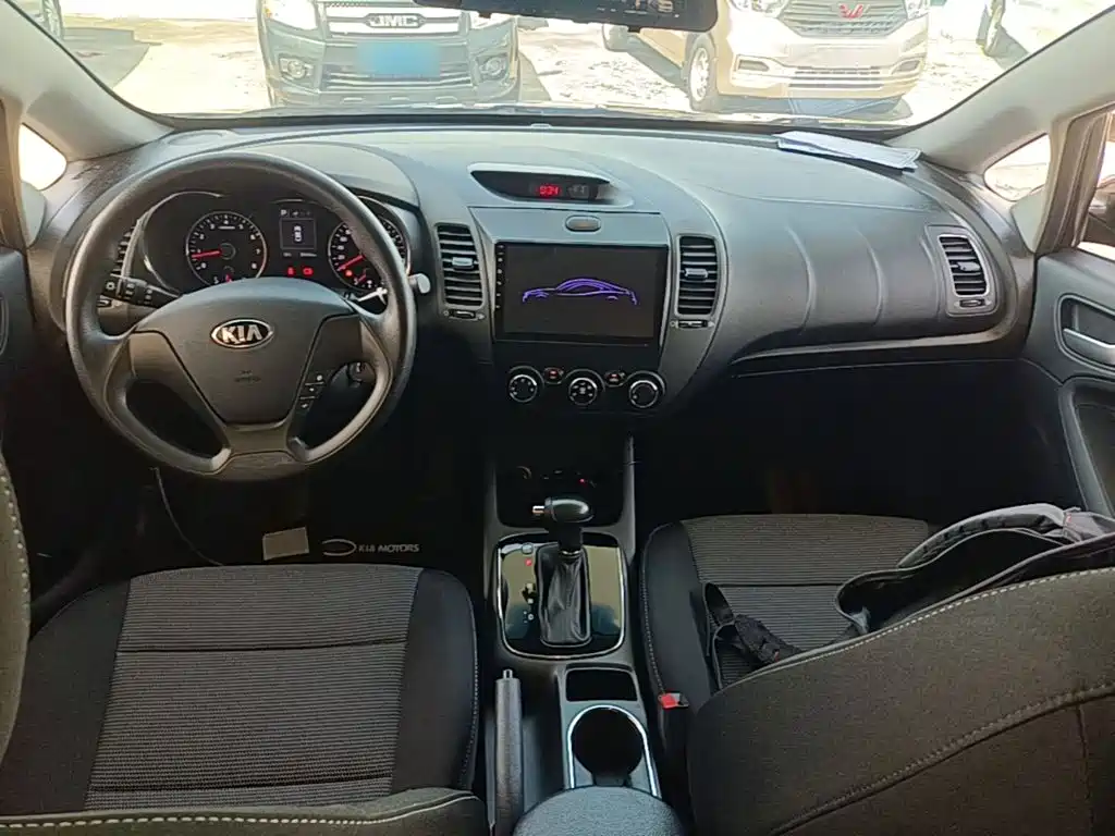 Kia K3 — миниатюра 10