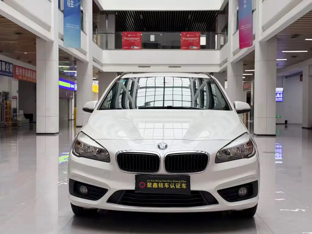 BMW 2 Series Active Tourer — миниатюра 2