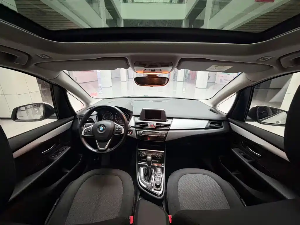 BMW 2 Series Active Tourer — миниатюра 15
