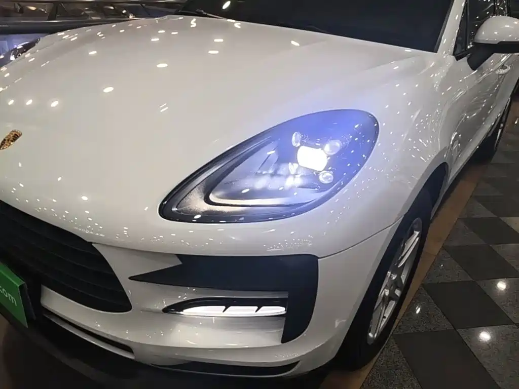Porsche Macan — миниатюра 24