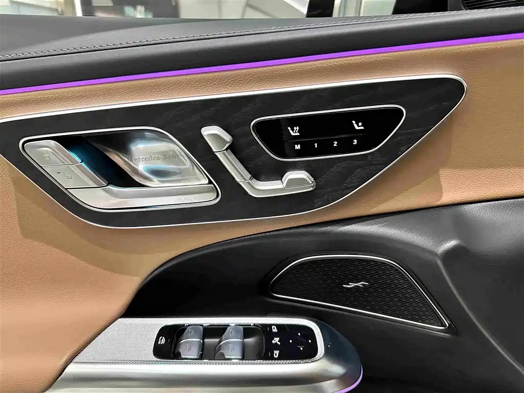 Mercedes-Benz E-Class — миниатюра 21