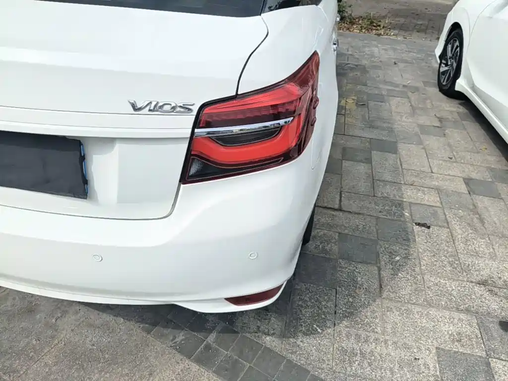 Toyota Vios — миниатюра 8