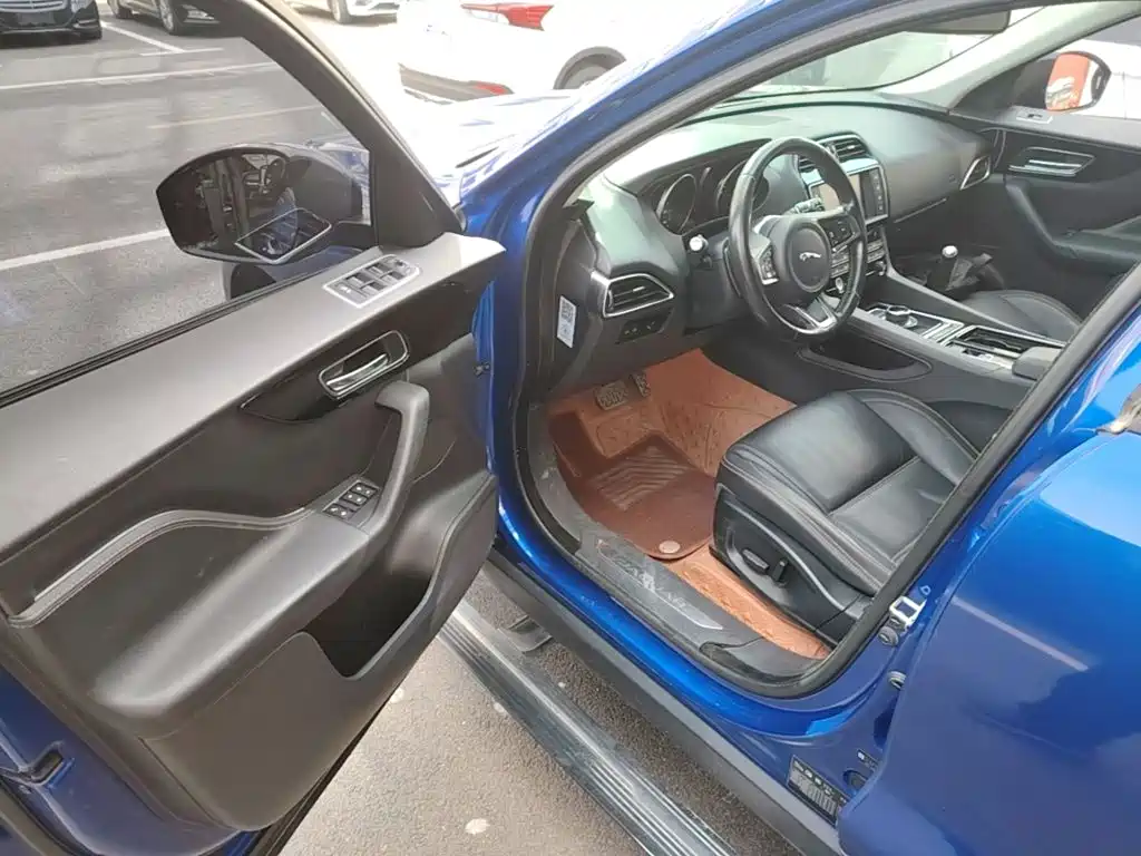 Jaguar F-PACE — миниатюра 16