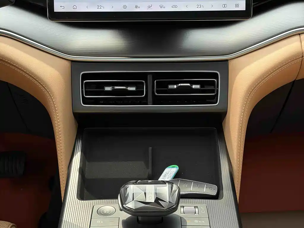 BYD L DM-i — миниатюра 19