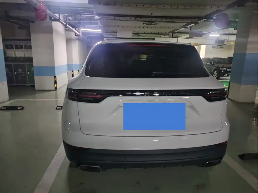 Porsche Cayenne — миниатюра 4