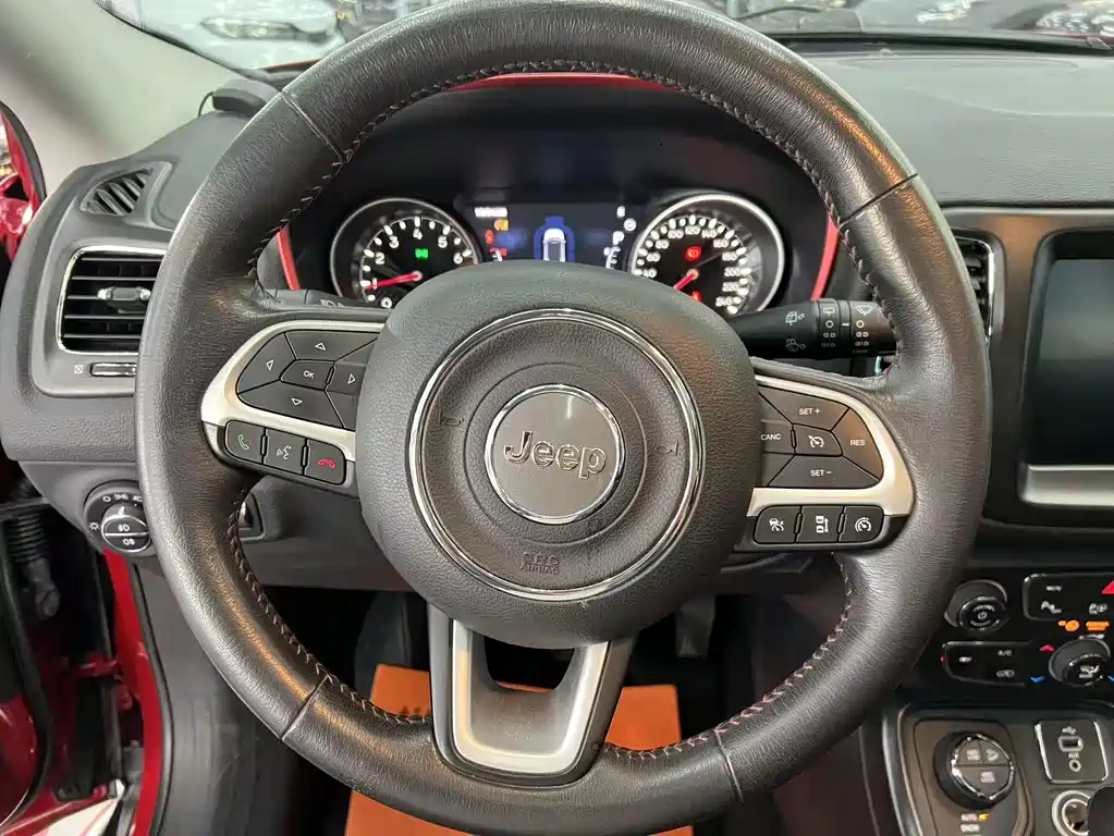 Jeep Compass — миниатюра 12