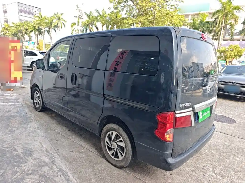 Nissan NV200 — миниатюра 5