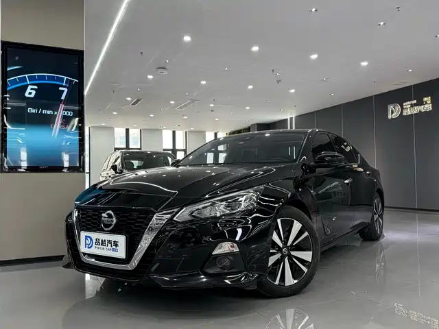 NISSAN TEANA