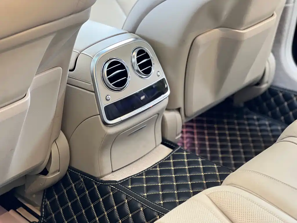 Mercedes-Benz S-Class — миниатюра 13