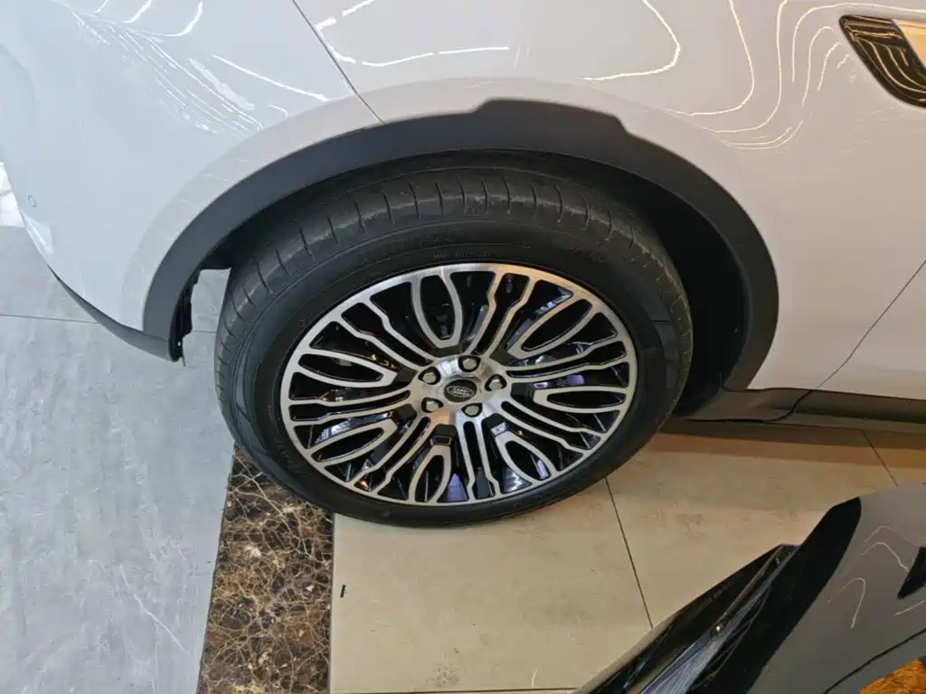 Land Rover Discovery — миниатюра 23
