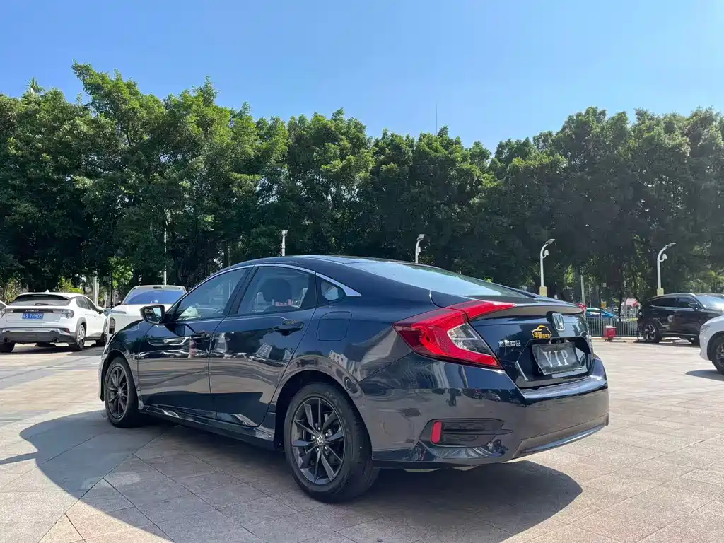 Honda Civic — миниатюра 5