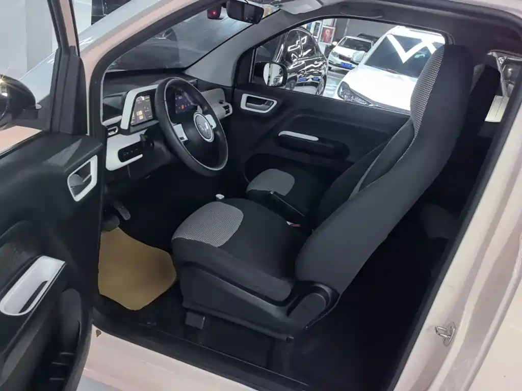 Wuling MINIEV — миниатюра 16