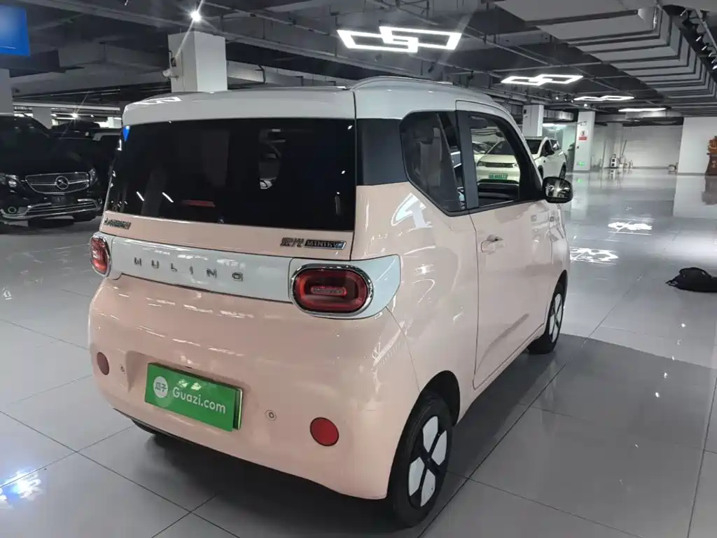 Wuling MINIEV — миниатюра 7