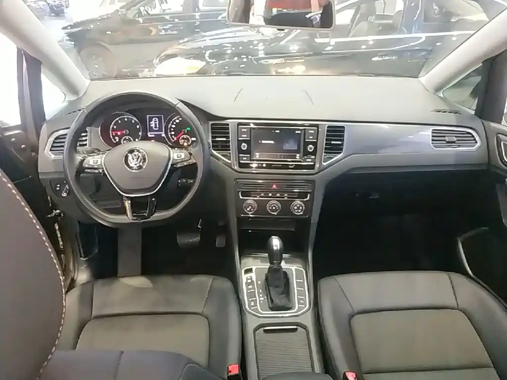 Volkswagen Golf Sportsvan — миниатюра 10