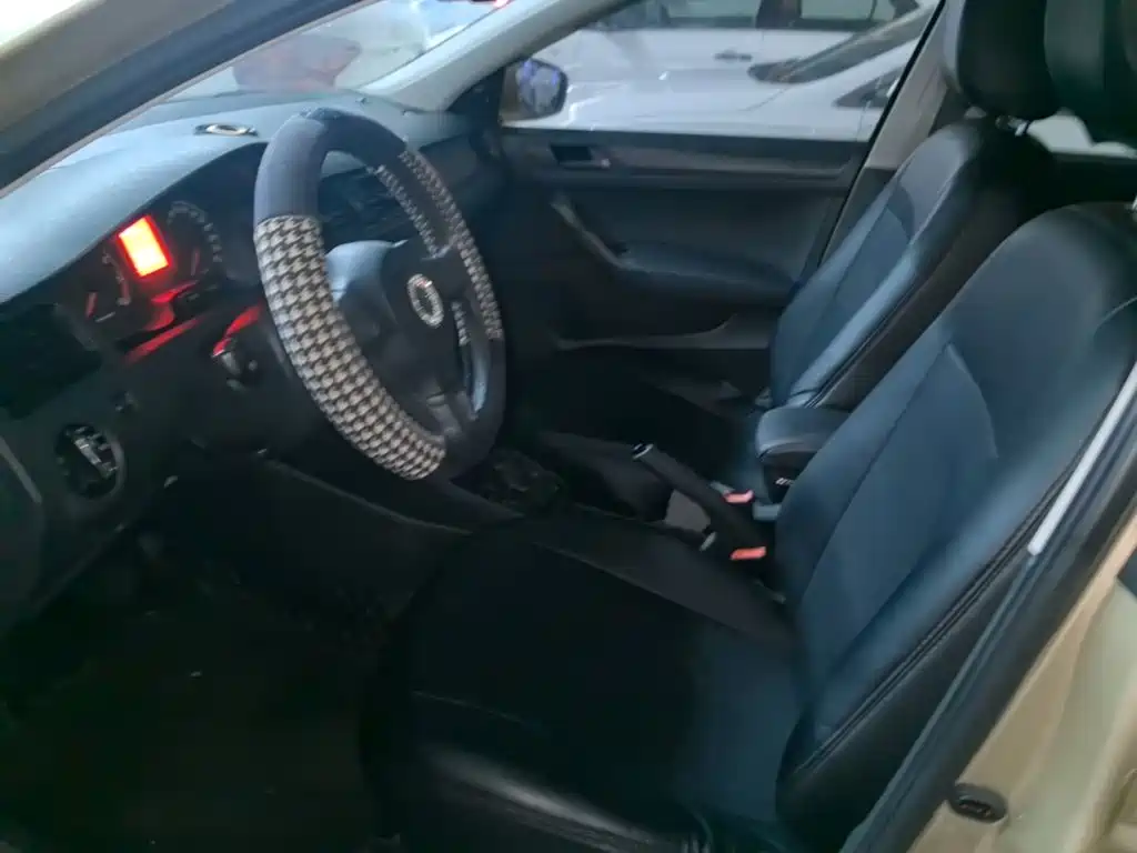 Volkswagen Santana — миниатюра 15
