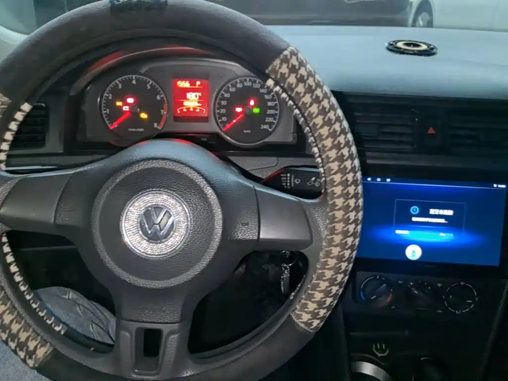 Volkswagen Santana — миниатюра 10