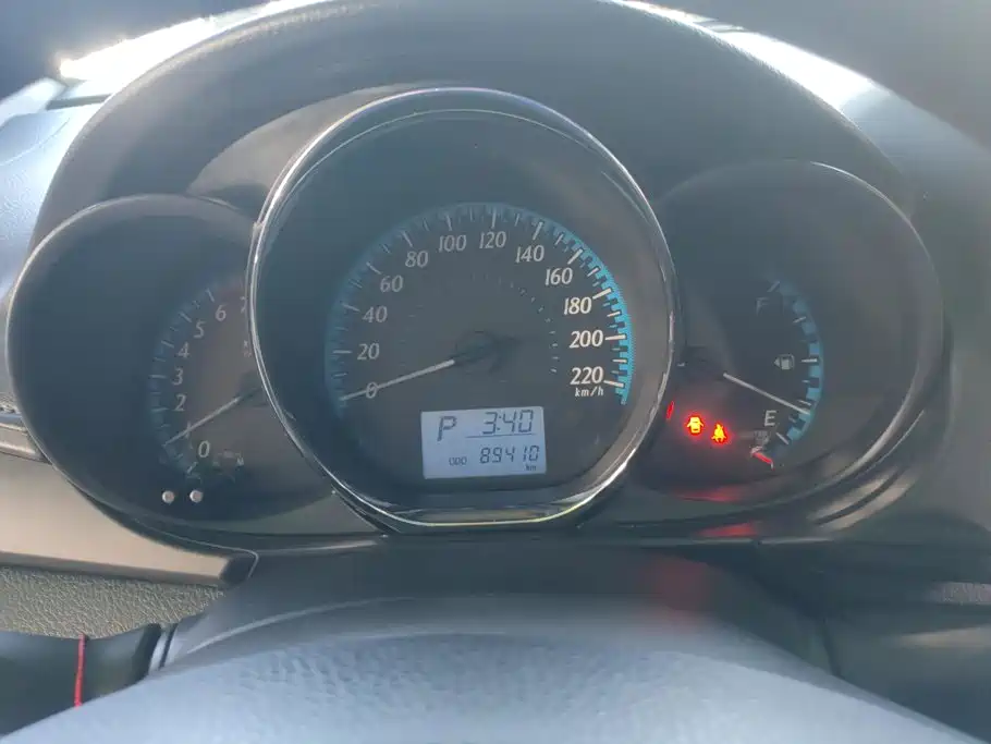 Toyota Yaris L — миниатюра 14