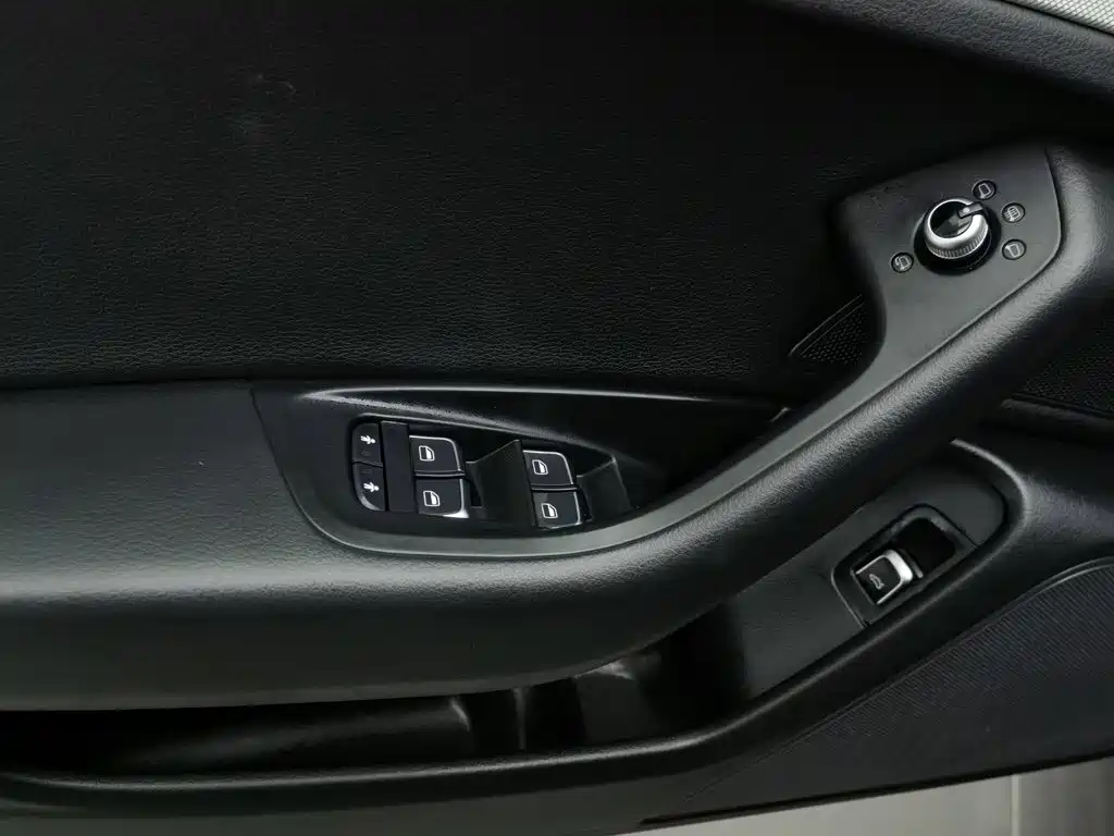 Audi A6L — миниатюра 9