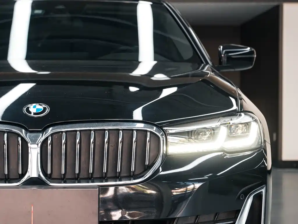 BMW 5 Series — миниатюра 5