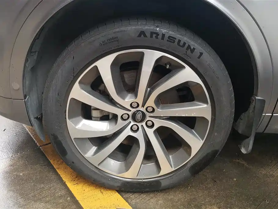 Land Rover Discovery Sport 2021 249PS R-Dynamic SE 5 мест