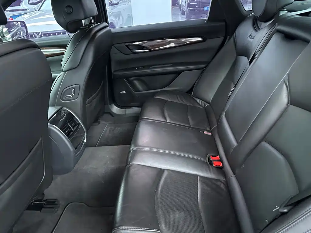 Cadillac CT6 — миниатюра 11