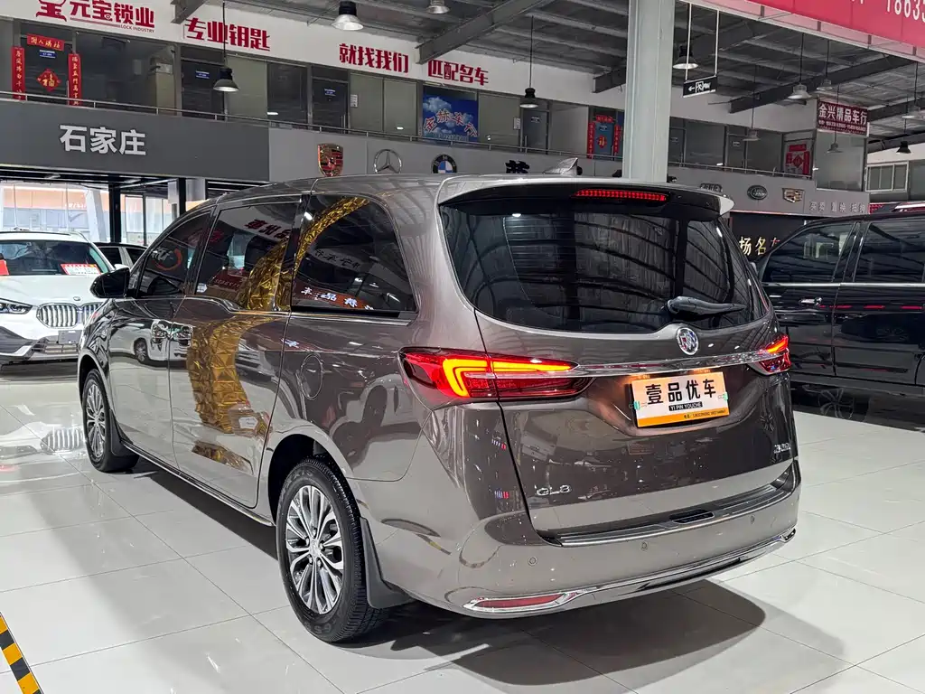 Buick GL8 — миниатюра 25