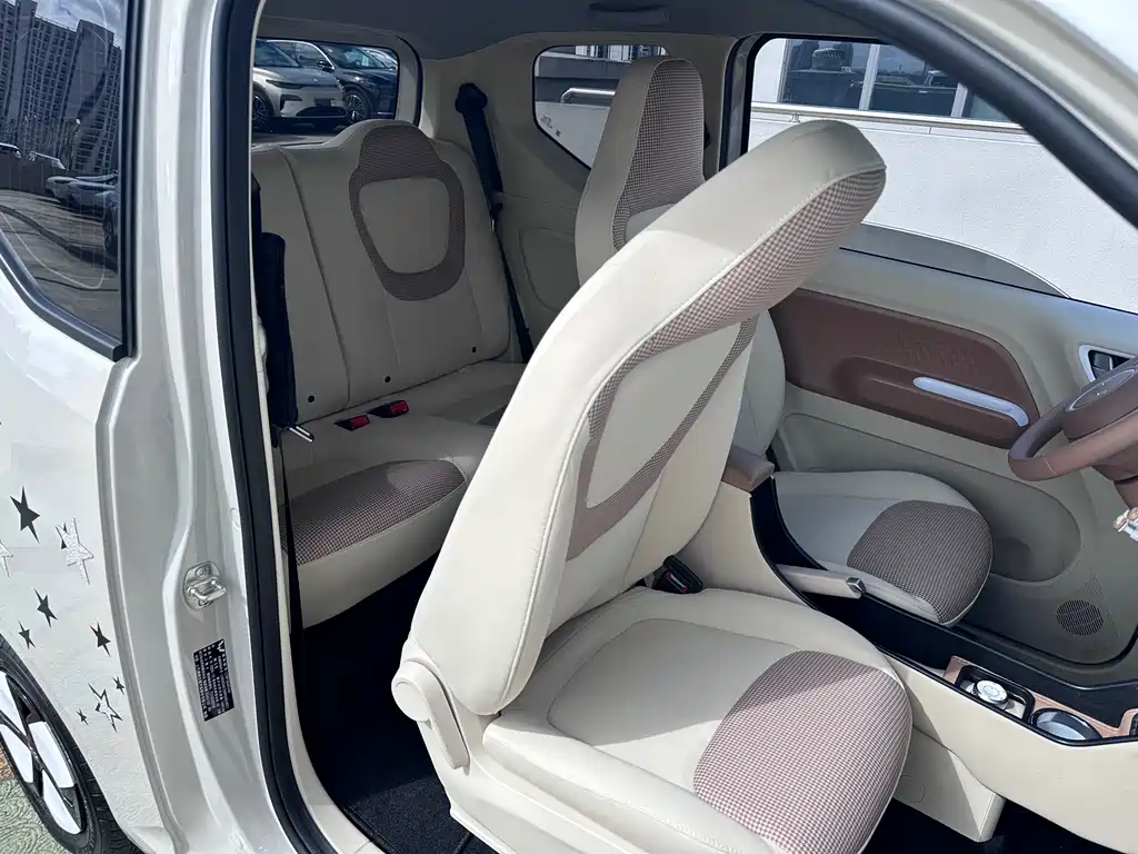 Wuling MINIEV — миниатюра 5